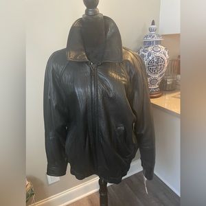 Men’s leather bomber jacket